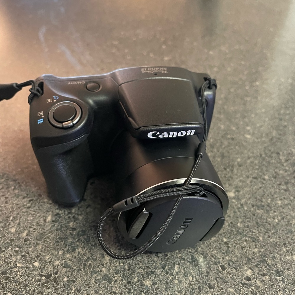 canon powershot sx400 is